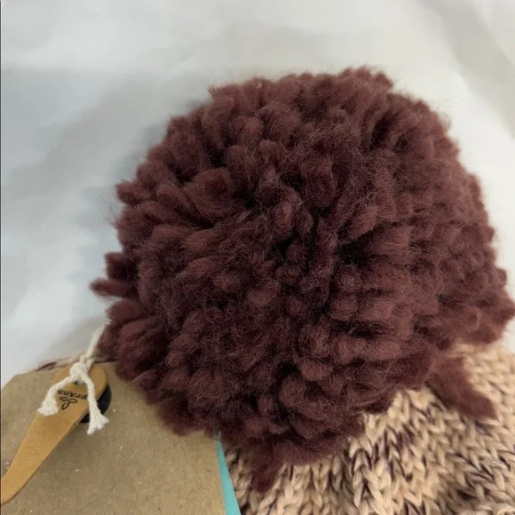 PranaKanin Beanie raisin one size fits all knitted tassel stocking hat